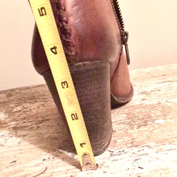 ⭐️ SOLD!! Frye Ilana Whipstitch  Ankle Boot ⭐️ - Picture 15 of 15